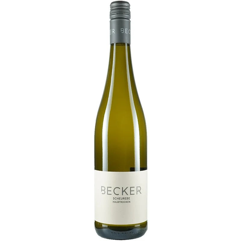 SabrinaBeckerWeine2024ScheurebeGutsweinhalbtrocken